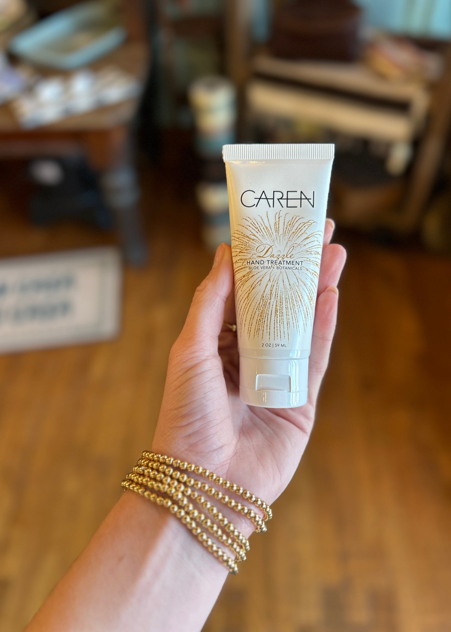 Caren Dazzle Hand Treatment