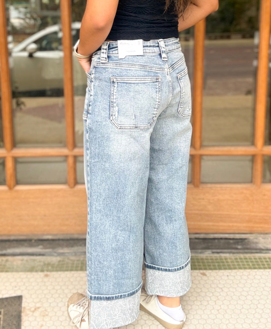 KanCan Jeans - Mid Rise Crop Wide