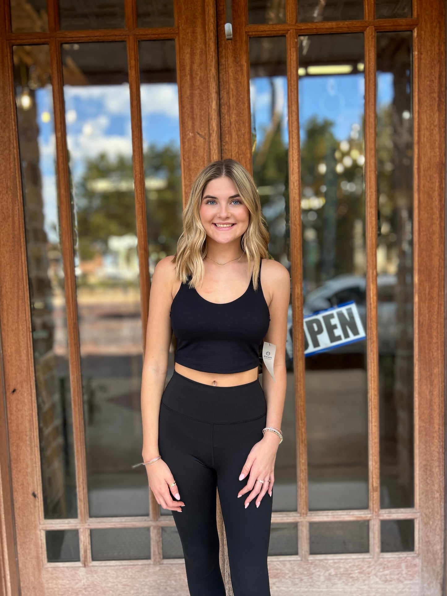 Athleisure | Venice Cloud Light U-Back Active Tank: Black