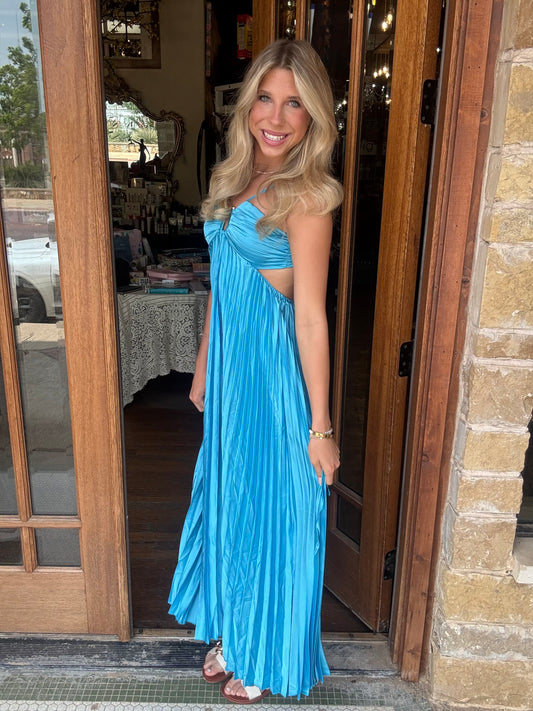 Dress - Plunging Halter Pleated Maxi