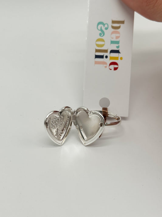 Jewelry | Silver Locket Heart