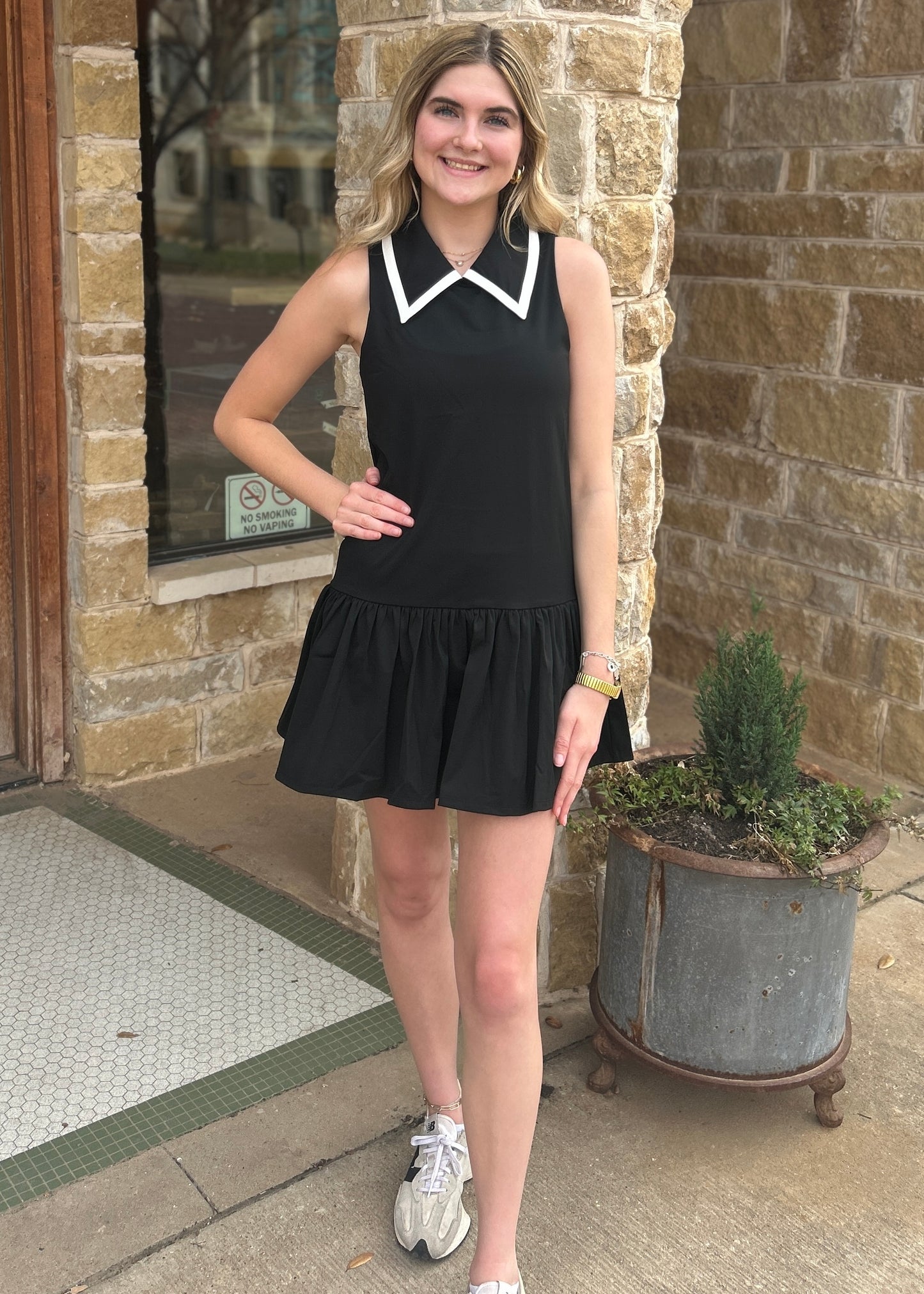 Dress | Black Collared Ruffle Hem Dress