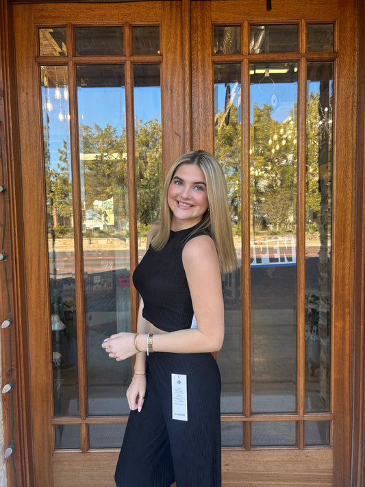 Sets | Black Crinkled Plisse Cropped Tank and Pants