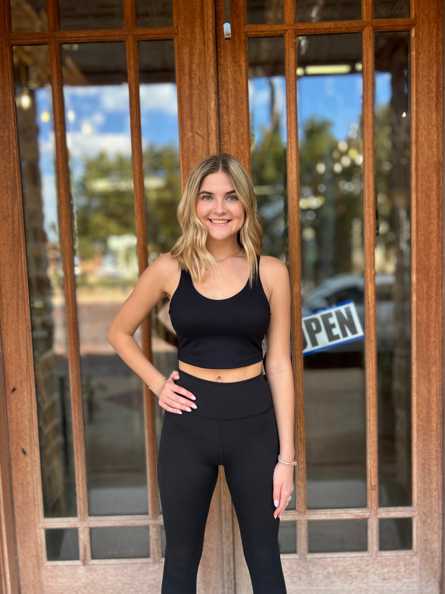 Athleisure | Venice Cloud Light U-Back Active Tank: Black
