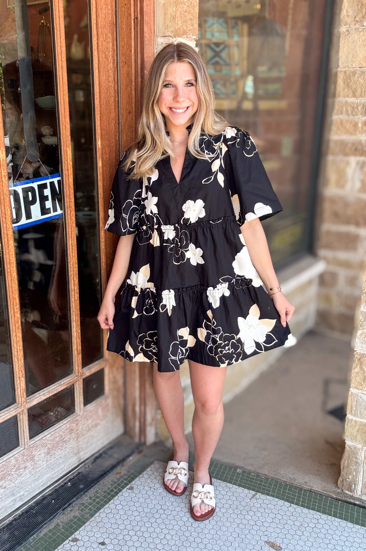 Dresses | Black W/White Cairan Rose Tomales Split Neck Puff Sleeves