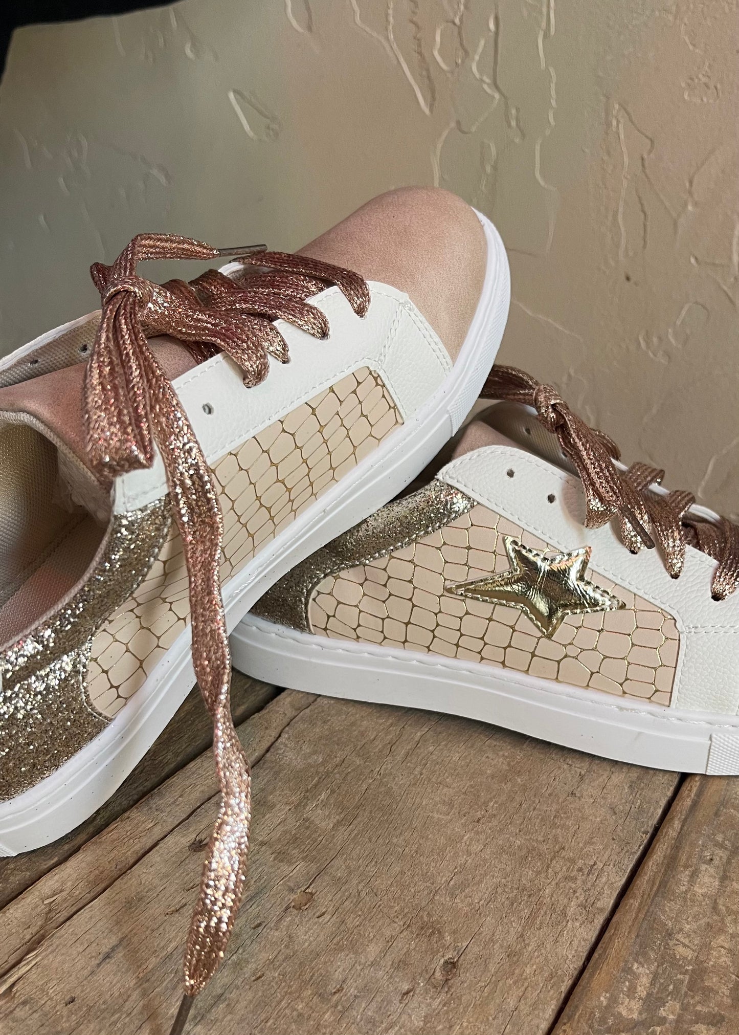 Gold Glitter Star Patchwork Pu Leather Lace-Up Sneaker