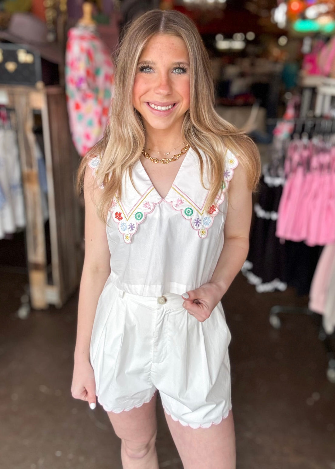 Linen Collared and Scalloped Set with Embroidered Detailing