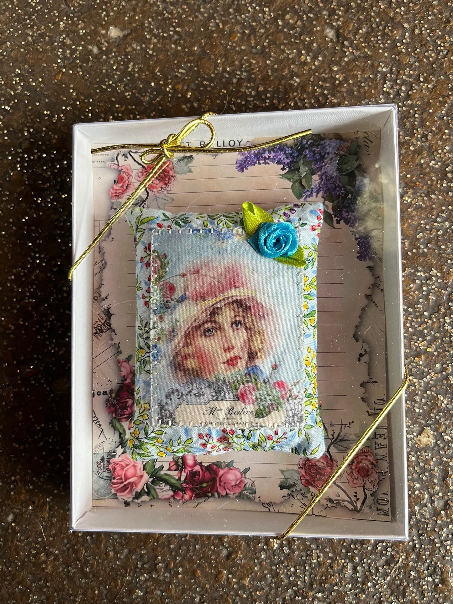 Home | Ladies Sachet