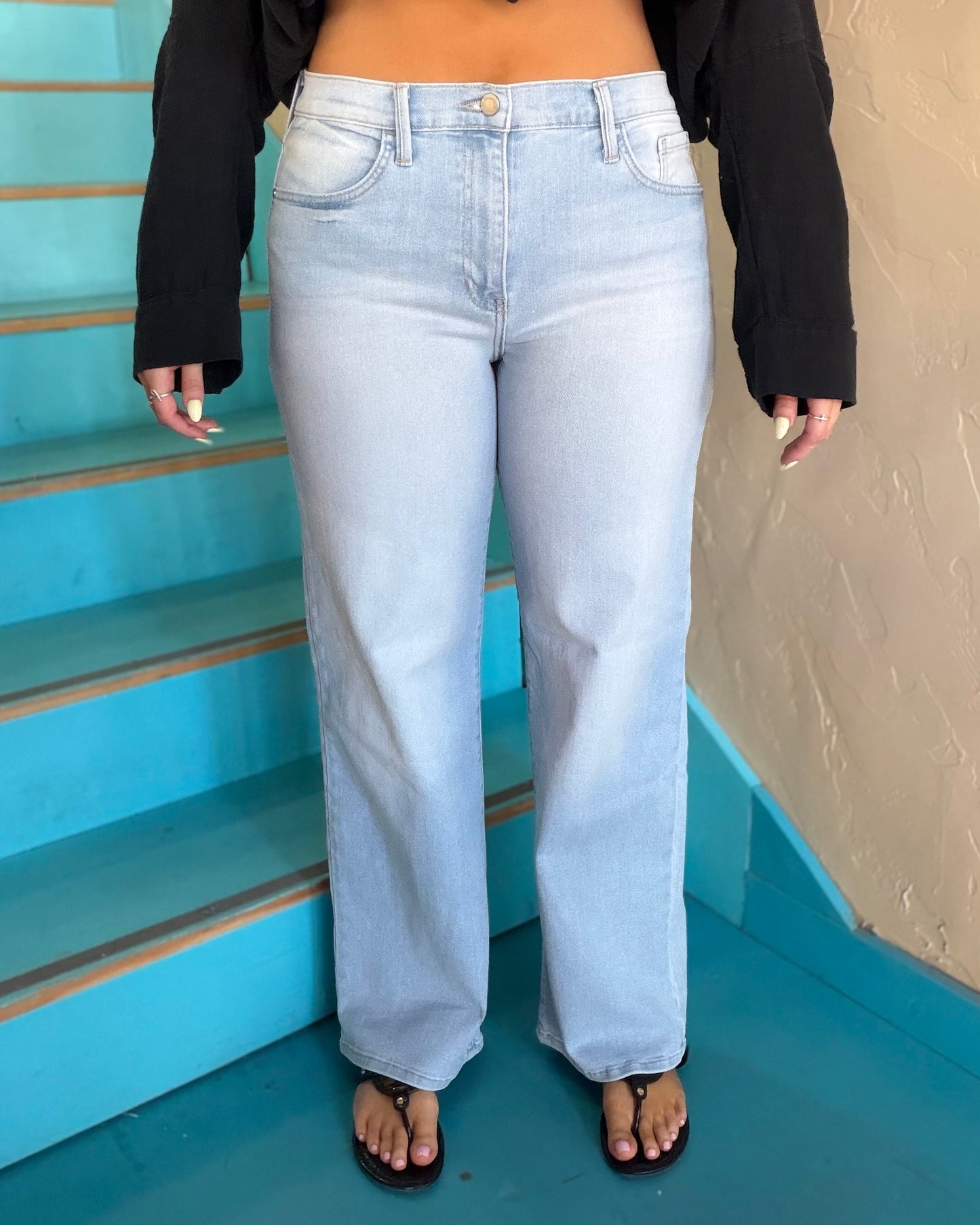 Jeans - Mid Rise Loose Straight w/ Regular Hem
