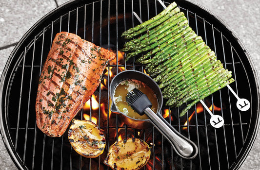 Pot - Outset Cast Iron Sauce with Basting Brush