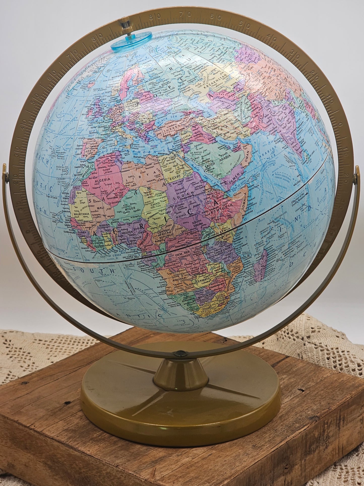 Home Decor | Globe Vintage Replogle World Nation Colored