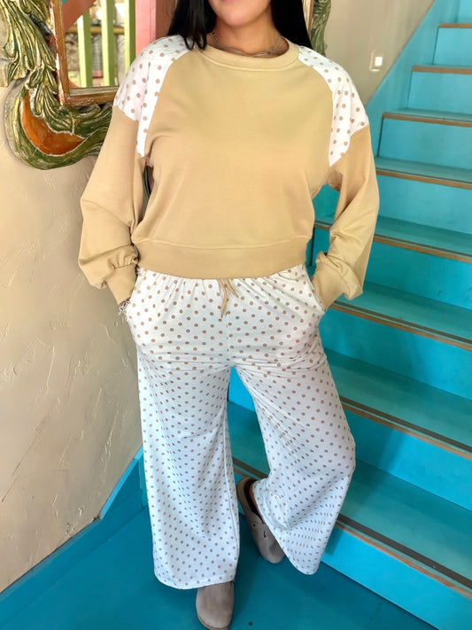 Set - Sweet Dot Lounge