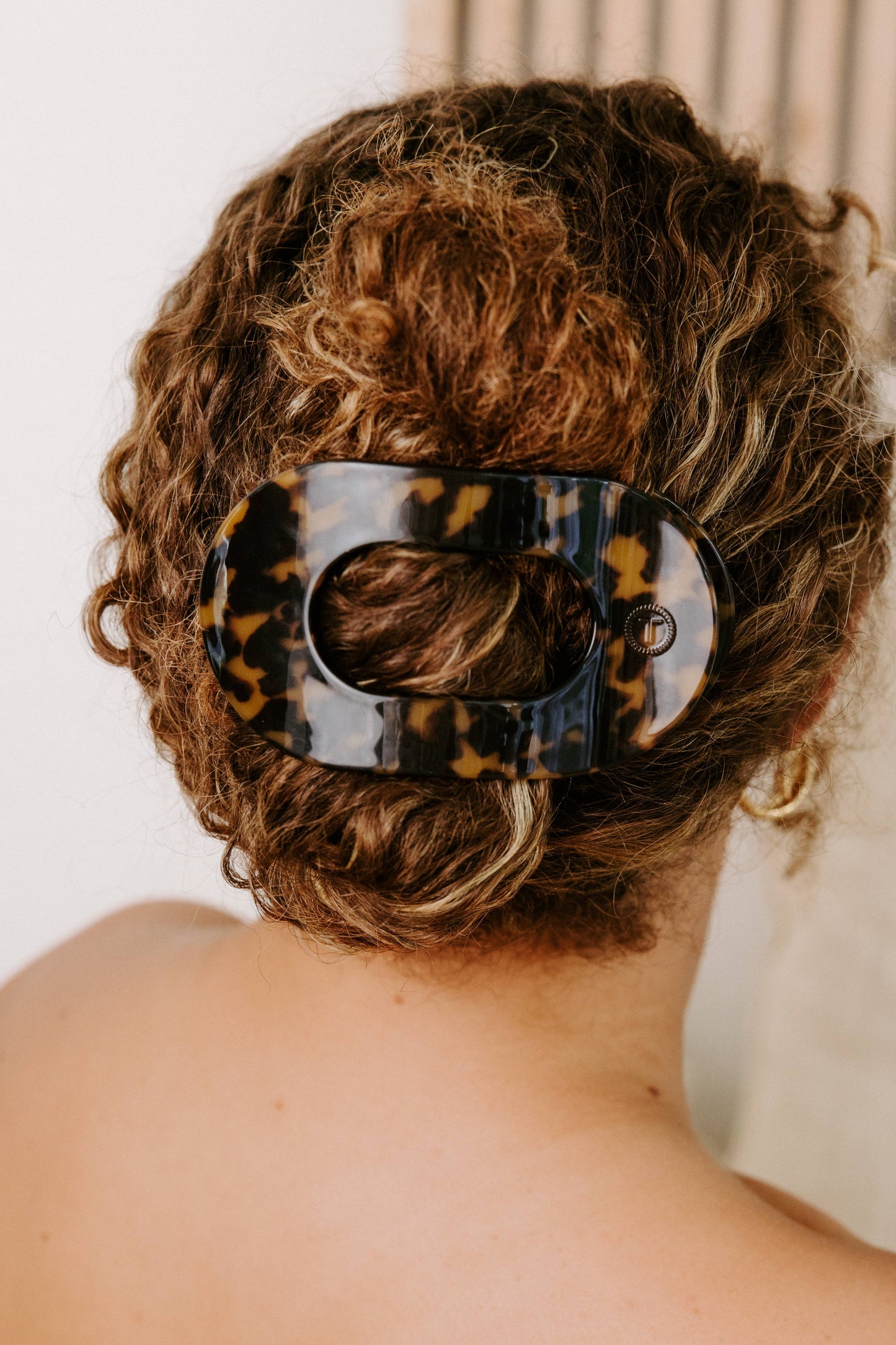 Teleties Hair Clip - Large Flat Round Tortoise