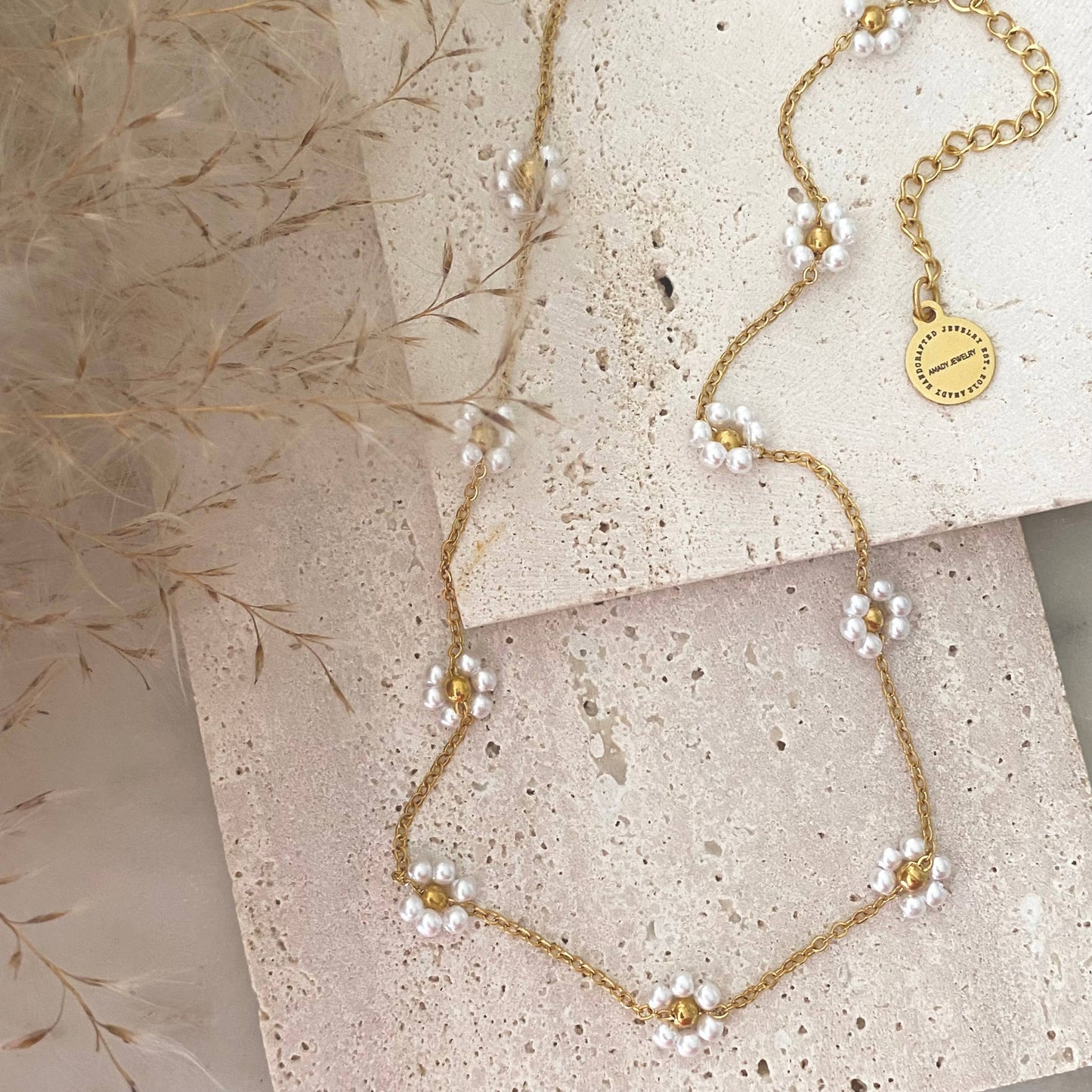 Necklace - Pearls Flowers Choker