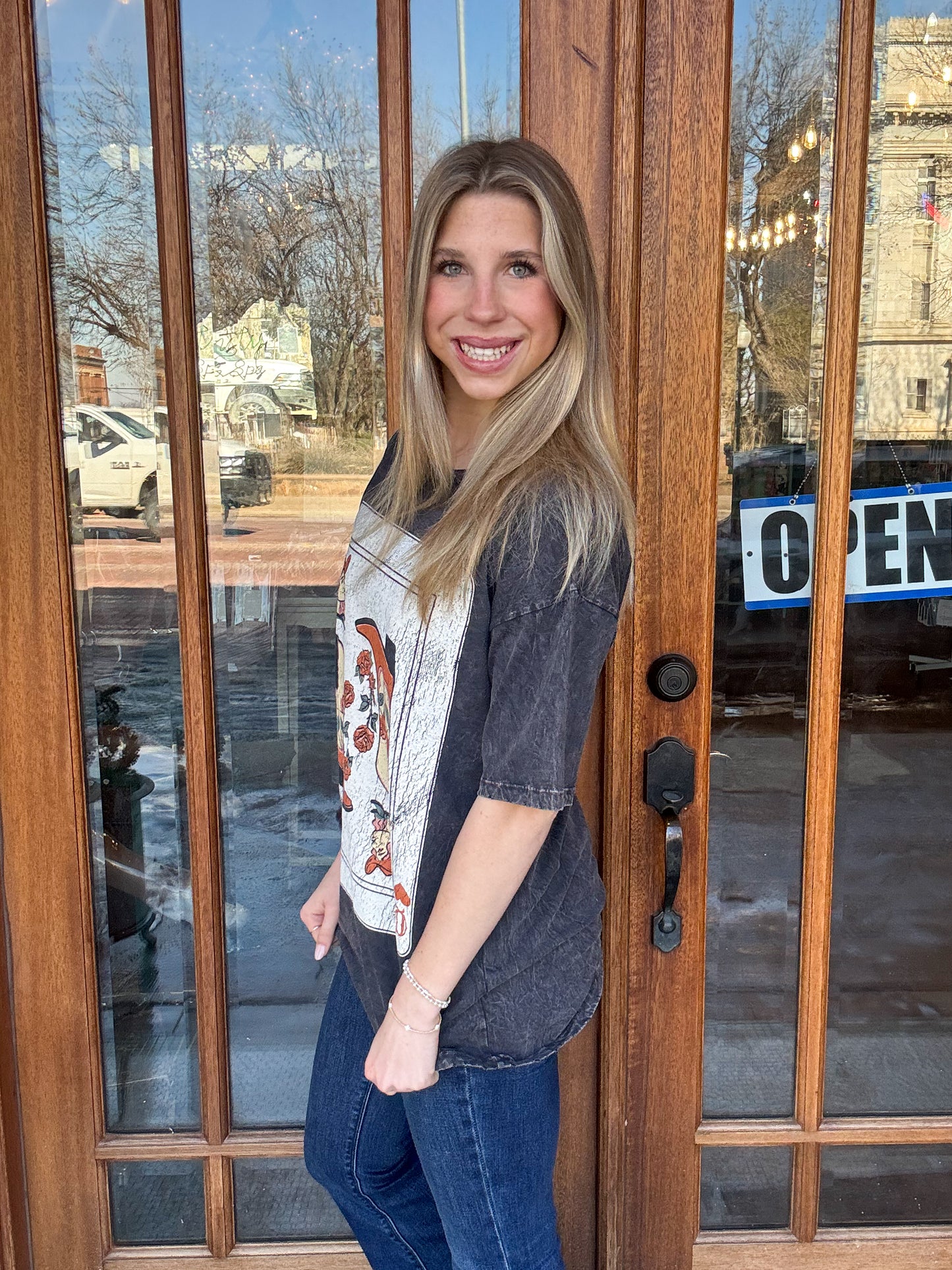 Queen Cowgirl Card Graphic Tee