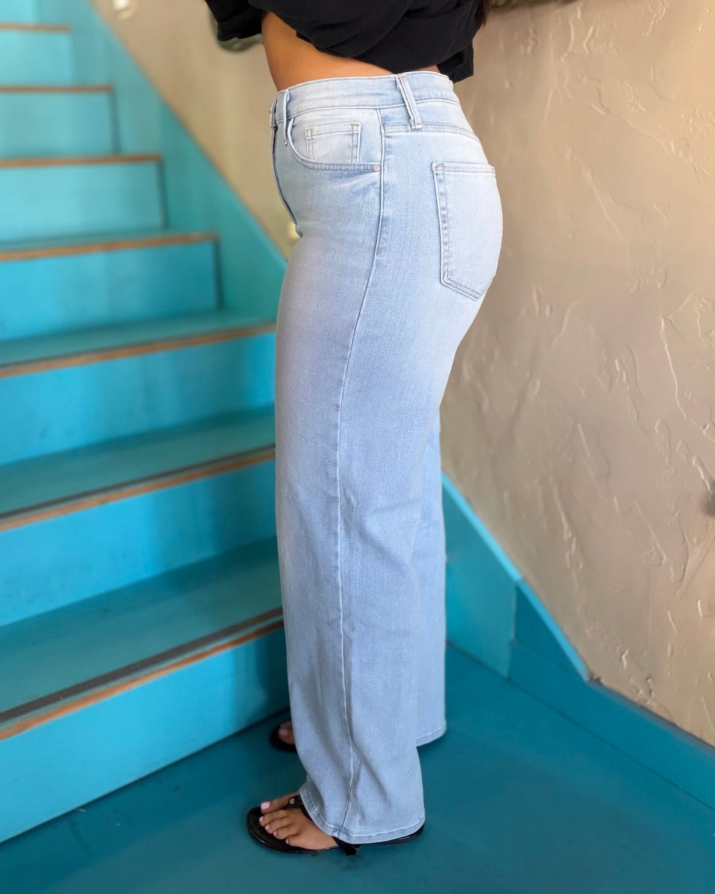 Jeans - Mid Rise Loose Straight w/ Regular Hem