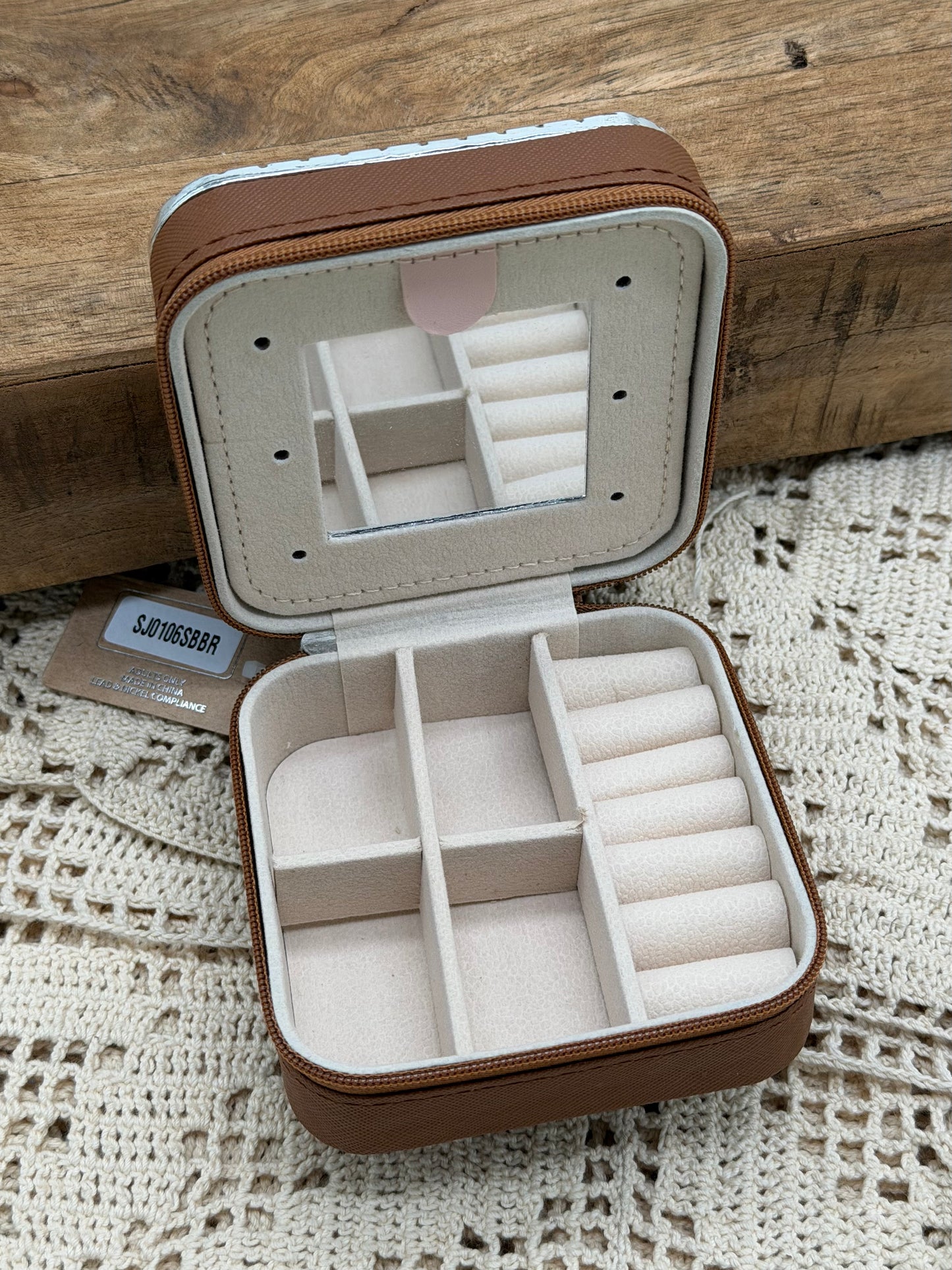 Jewelry | Case Brown Western Pattern Metal Plate