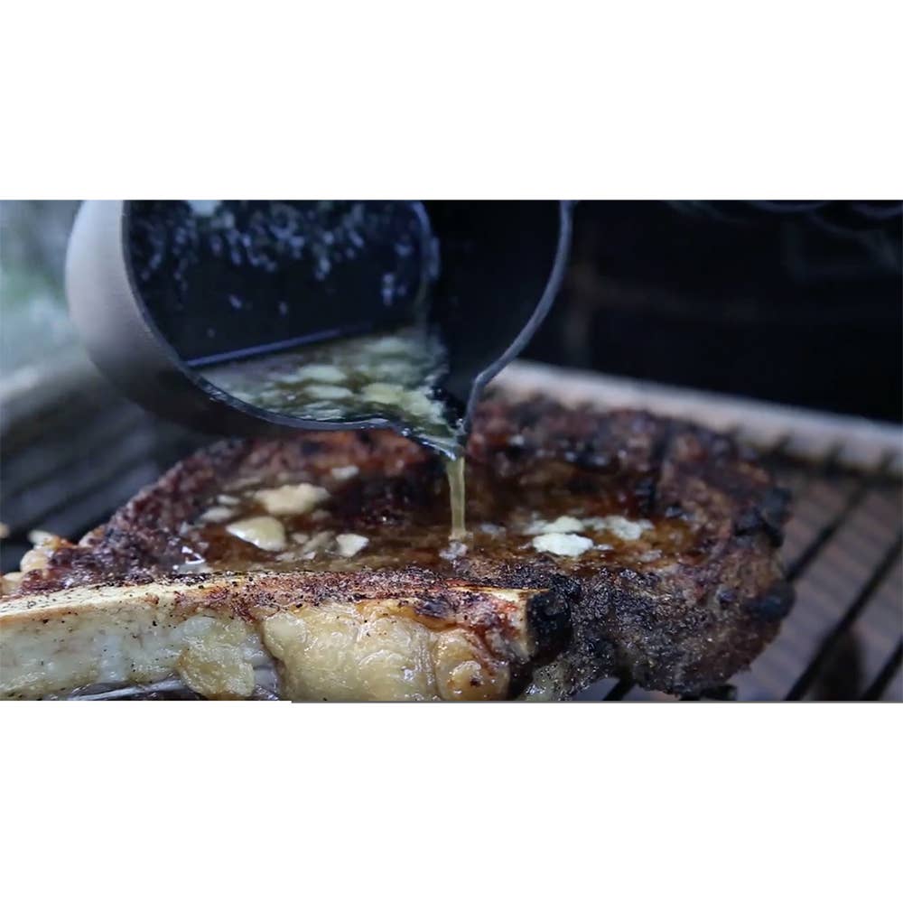 Pot - Outset Cast Iron Sauce with Basting Brush