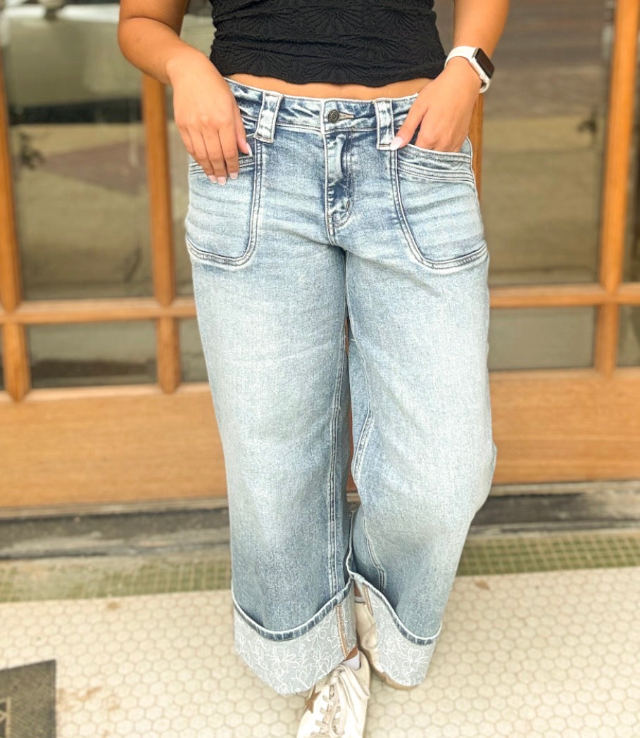 KanCan Jeans - Mid Rise Crop Wide