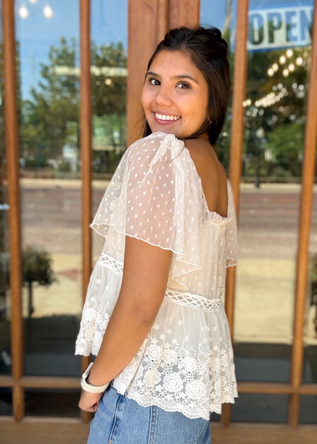 Blouse - Vintage Lace Flutter Sleeve