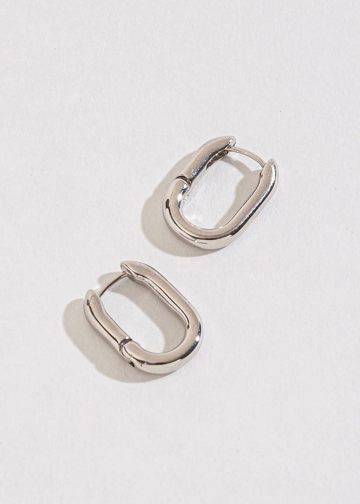 Earrings | Link Huggie Hoop Earrings