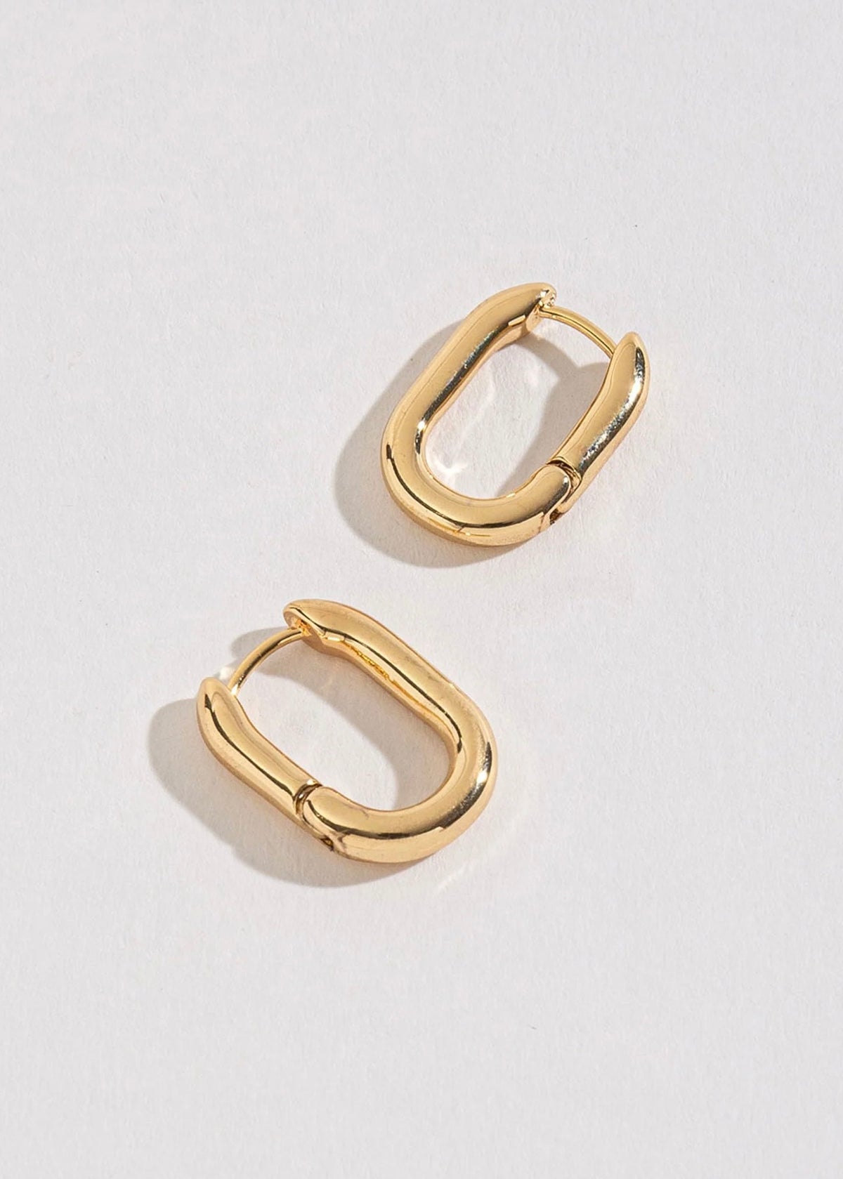 Earrings | Link Huggie Hoop Earrings