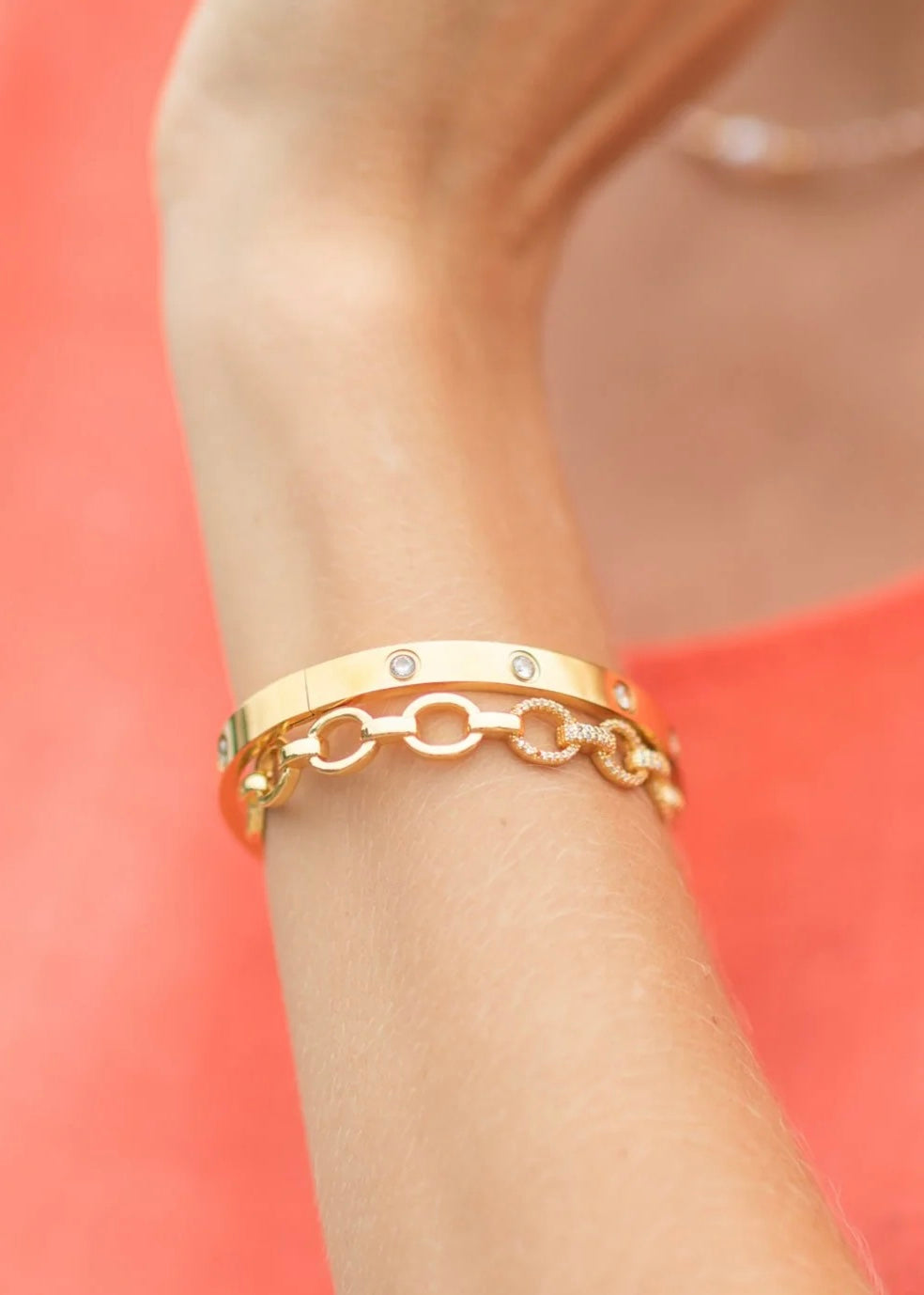 Bracelet | Bangle w/CZ Hinged Close