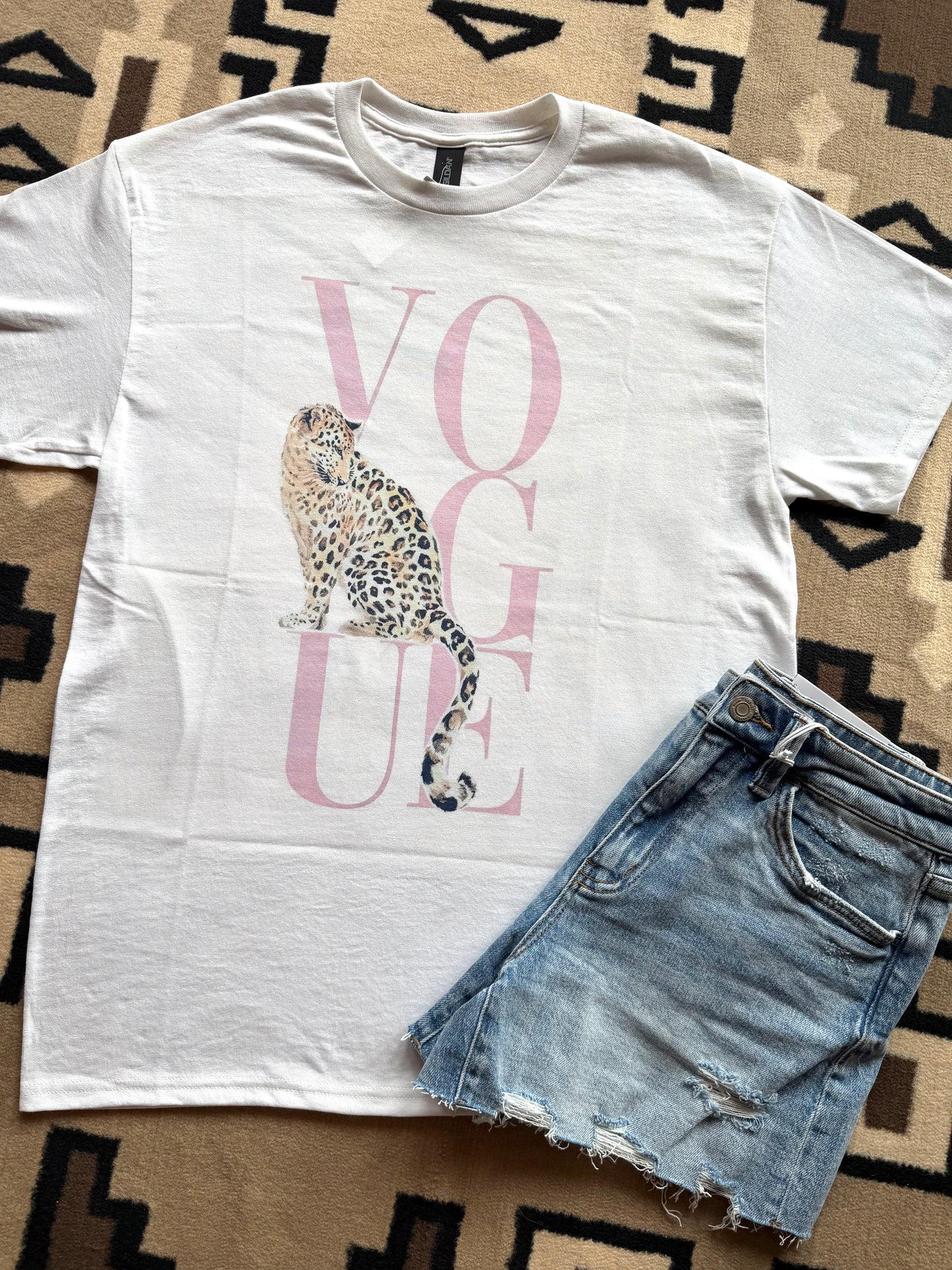 Tee - Pink Vogue Graphic