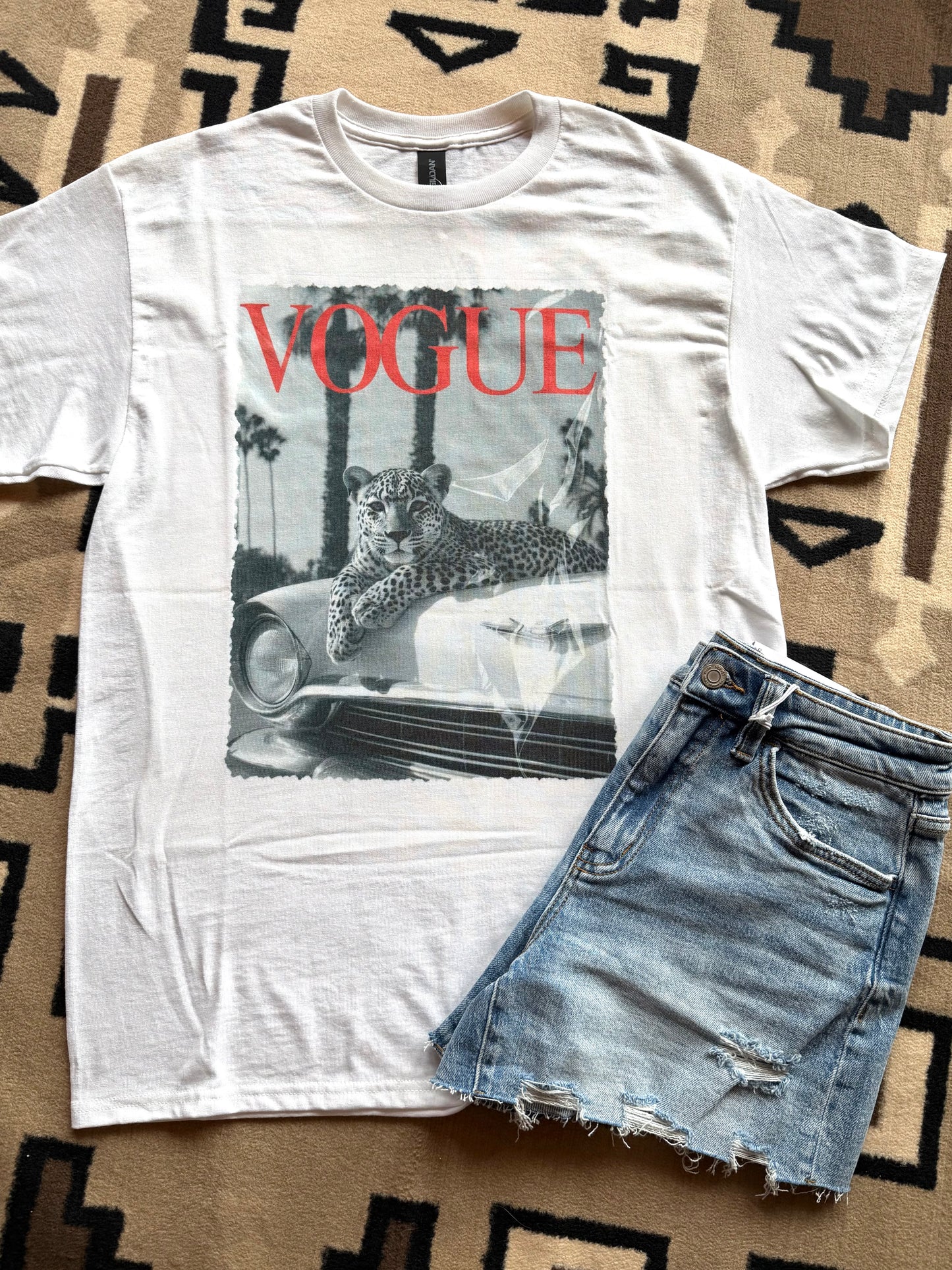 Tee-Leopard Vogue Graphic