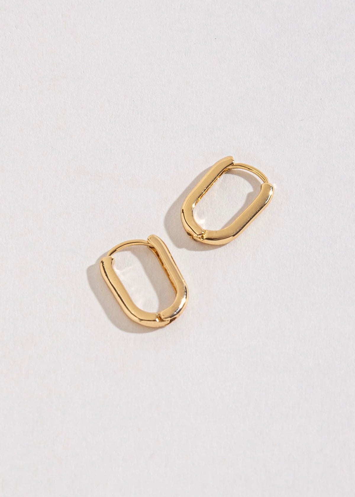 Earrings | Link Huggie Hoop Earrings