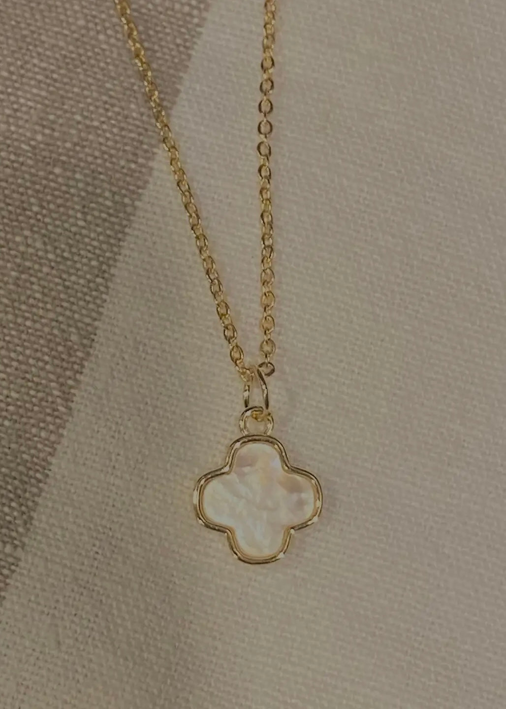 Necklace | Clover Charm Pendant Necklace