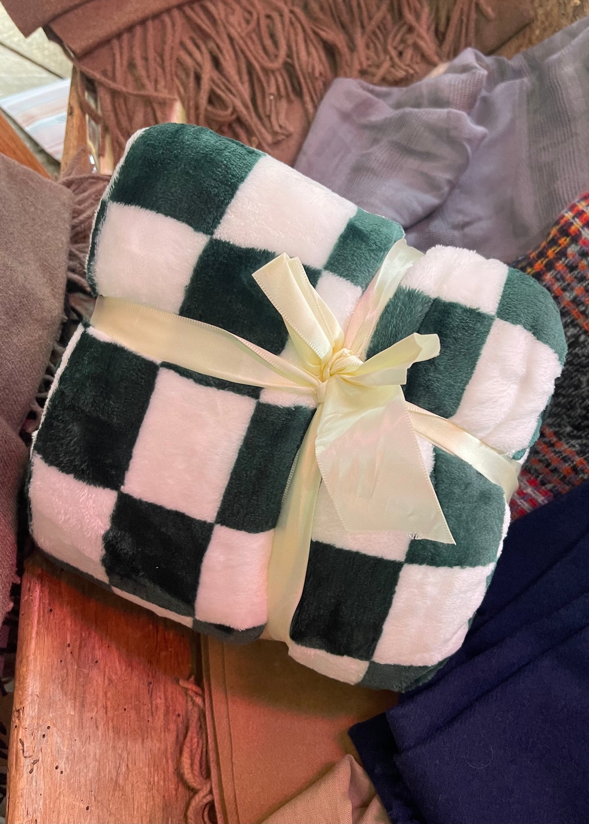 Linens | Cozy Checkered Throw Blanket