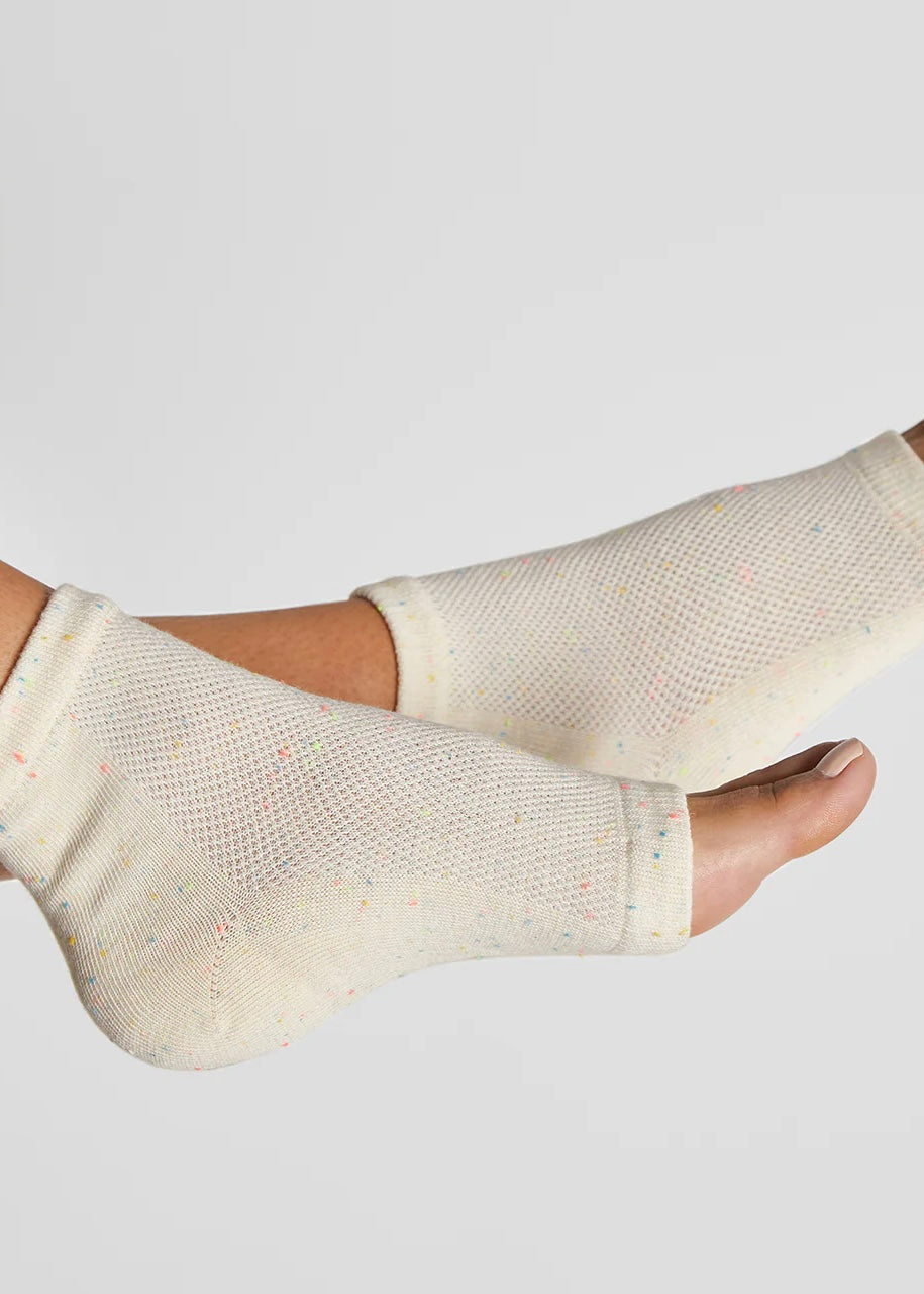Kitsch Moisturizing Heel Spa Socks