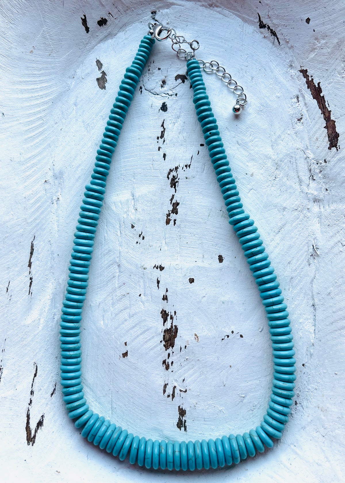 Necklace | Graduated Rondelle Turquoise Howlite Necklace