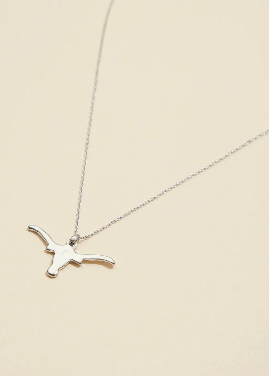 Necklace | Longhorn Charm White Gold Dip Short Necklace