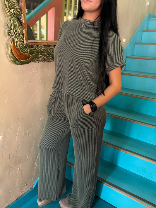Set - Olive Ribbed Short Sleeve & Pants