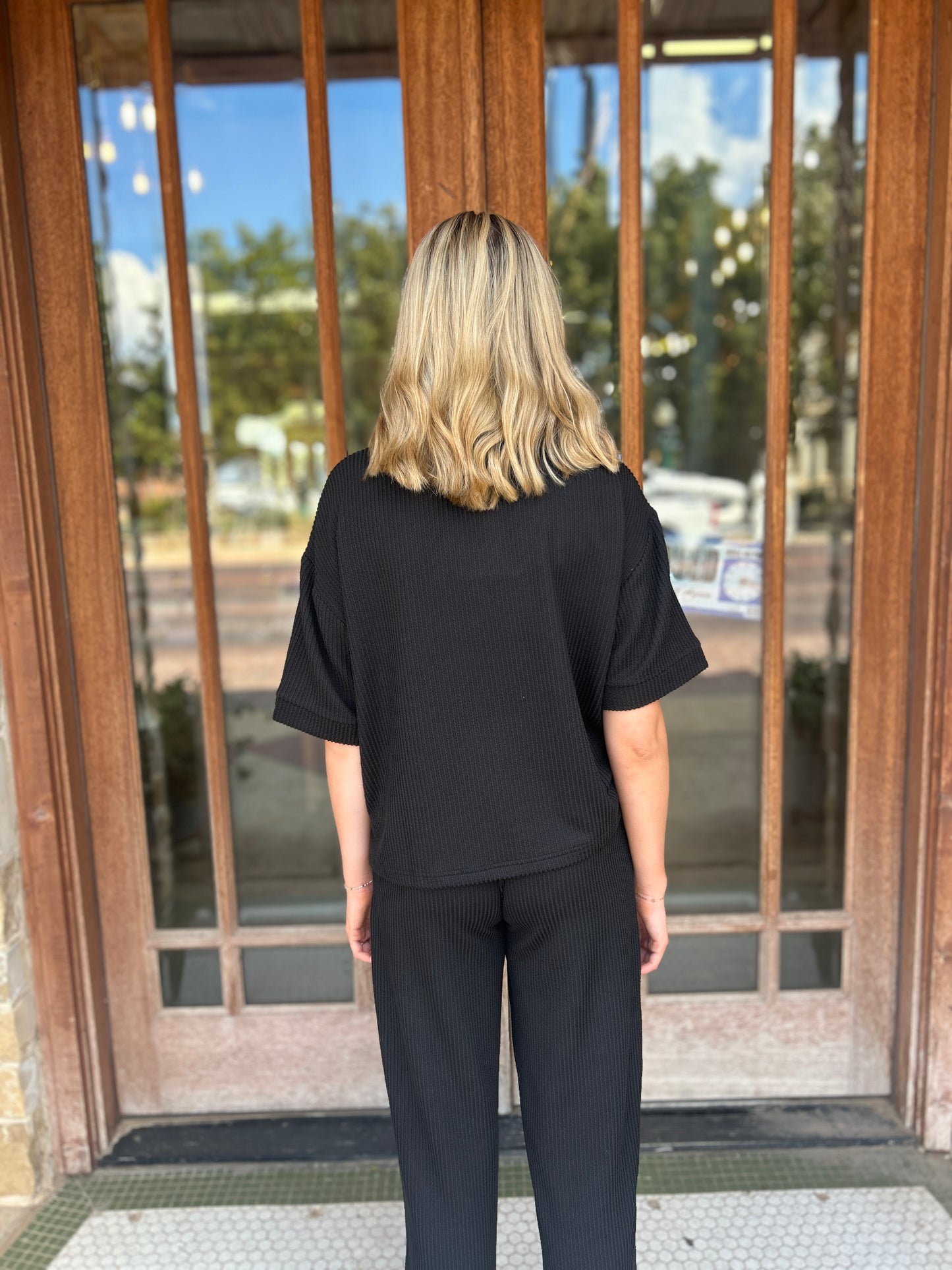 Sets | Black Raised Rib Short Sleeve Tee & Pants