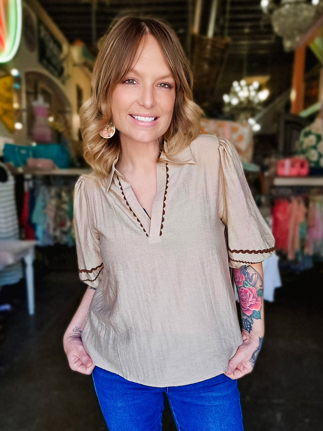 Blouse - Scallop Trim Puff Sleeve