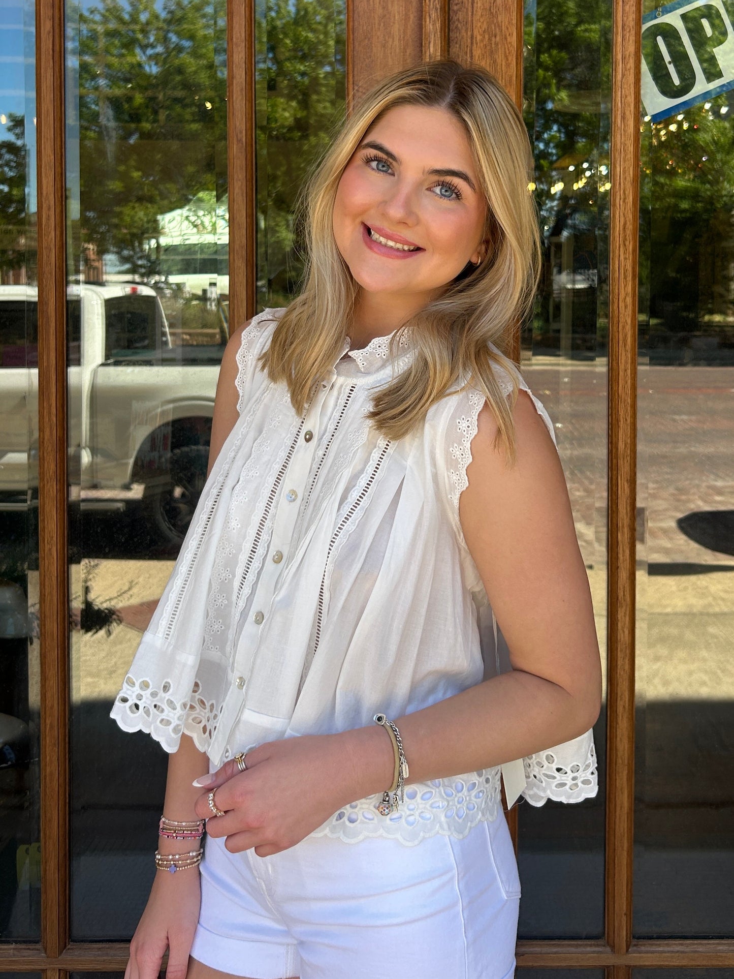 Blouse - Broderie Sleeveless Cotton