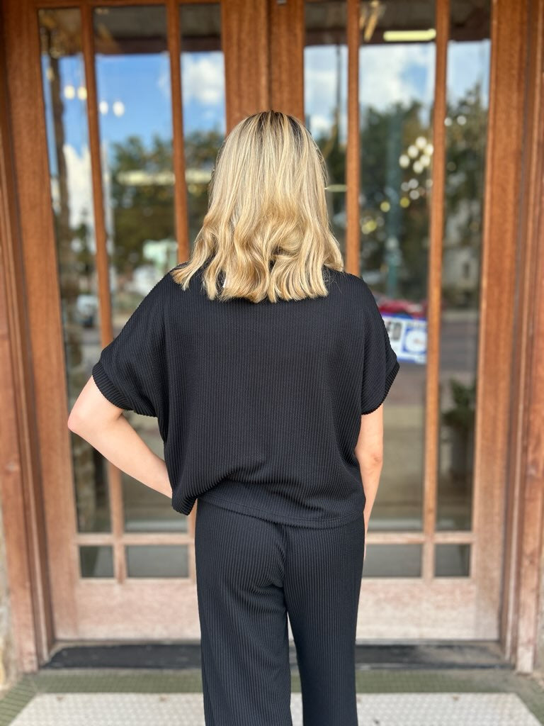 Sets | Black Waverib Short Sleeve Top and Pants