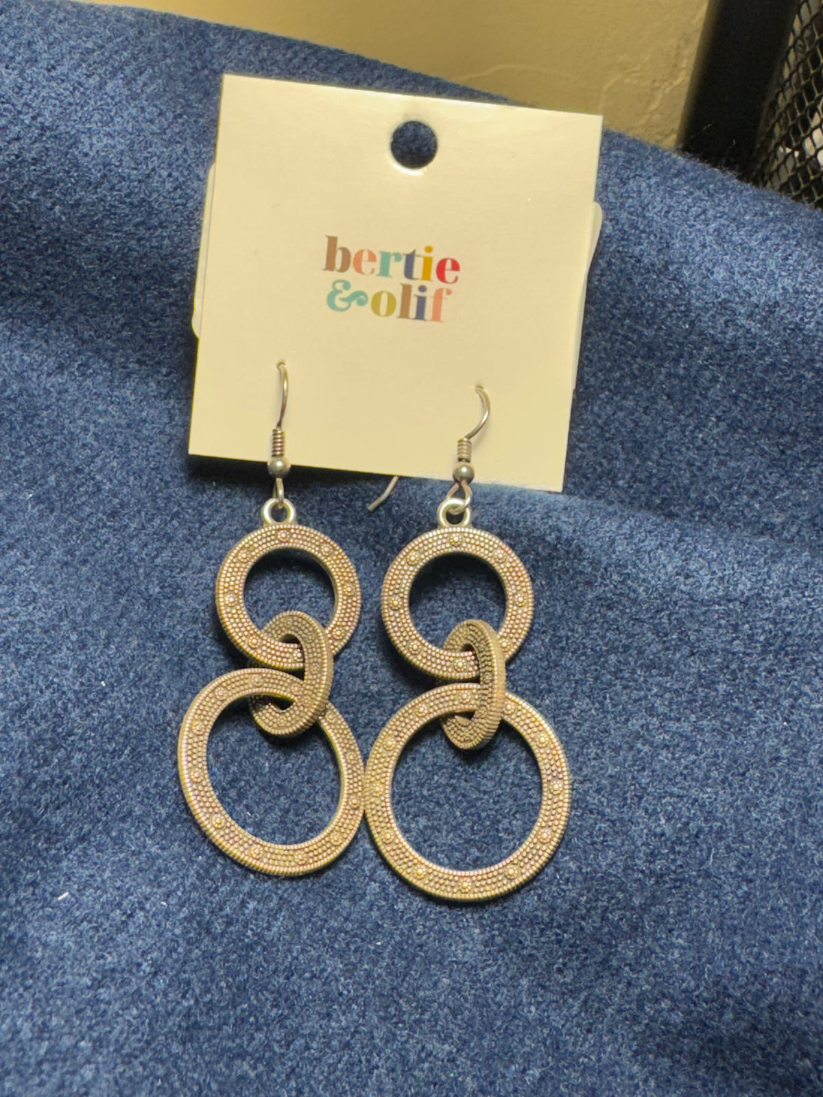 Earrings | Circle Linked Dangle Earrings