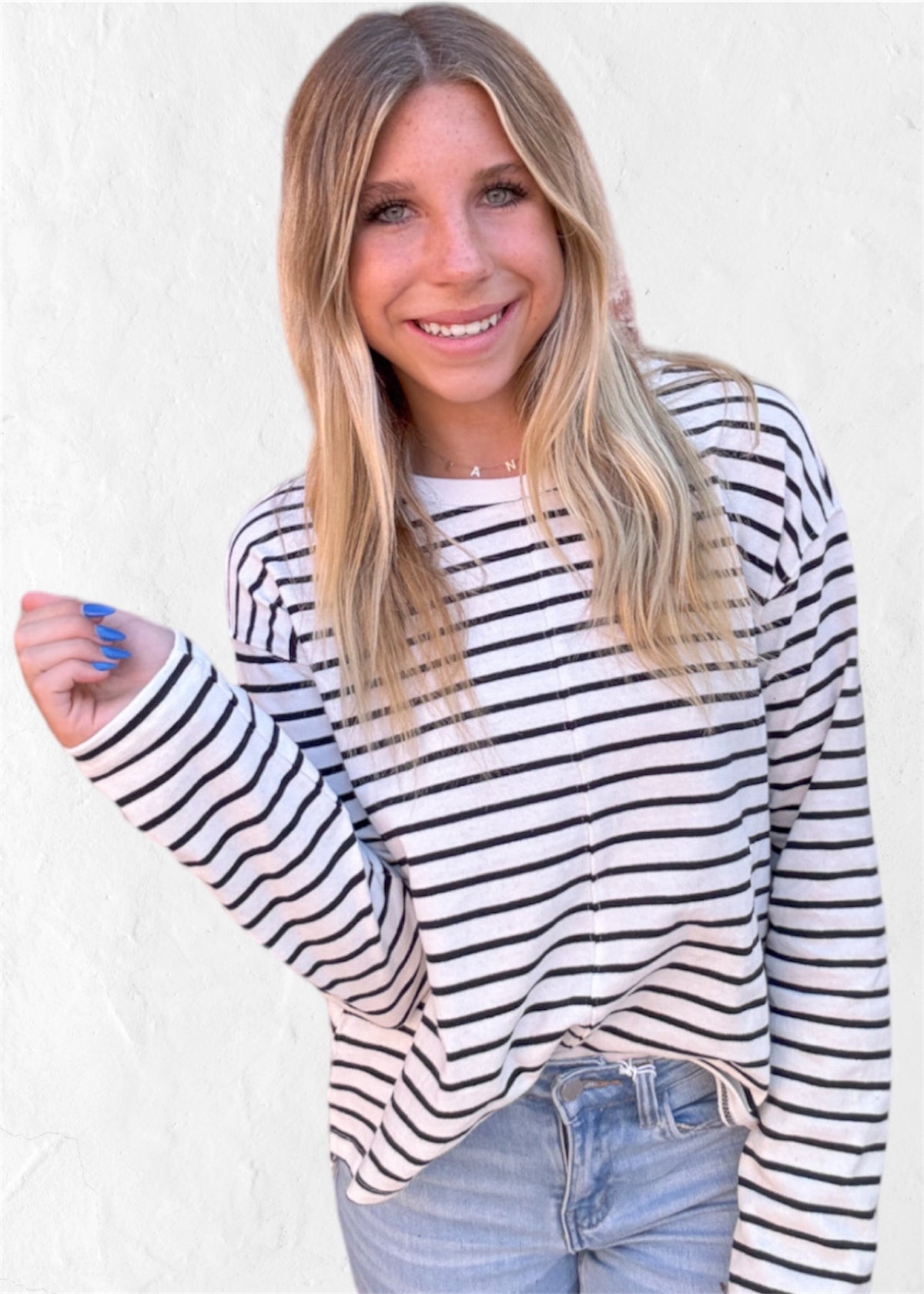 Top | Pull Over White With Thin Black Stripes Long Sleeve Below Waist