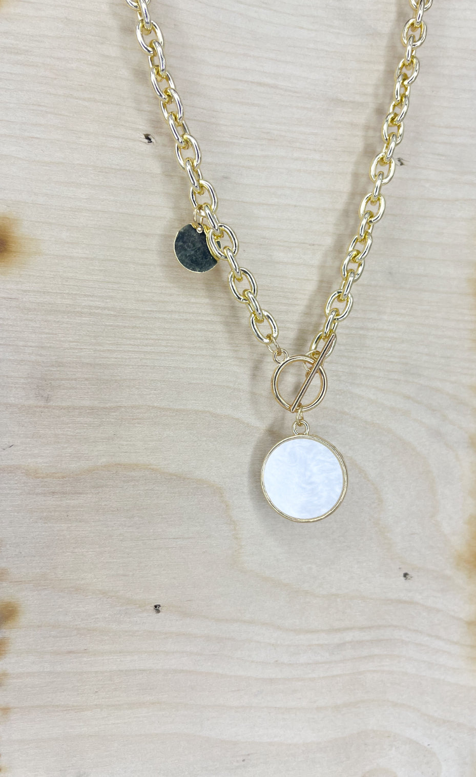 Necklace | Alloy Round Pendant Necklace