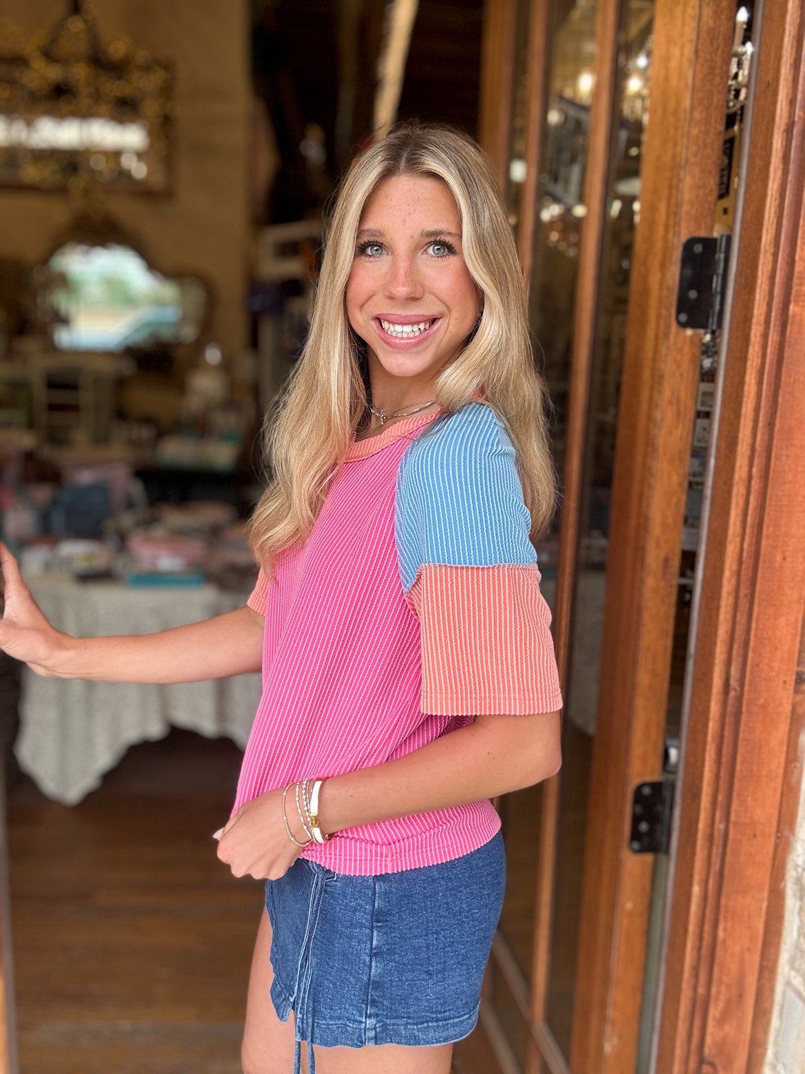 Tee - Color Pop Ribbed V-Neck