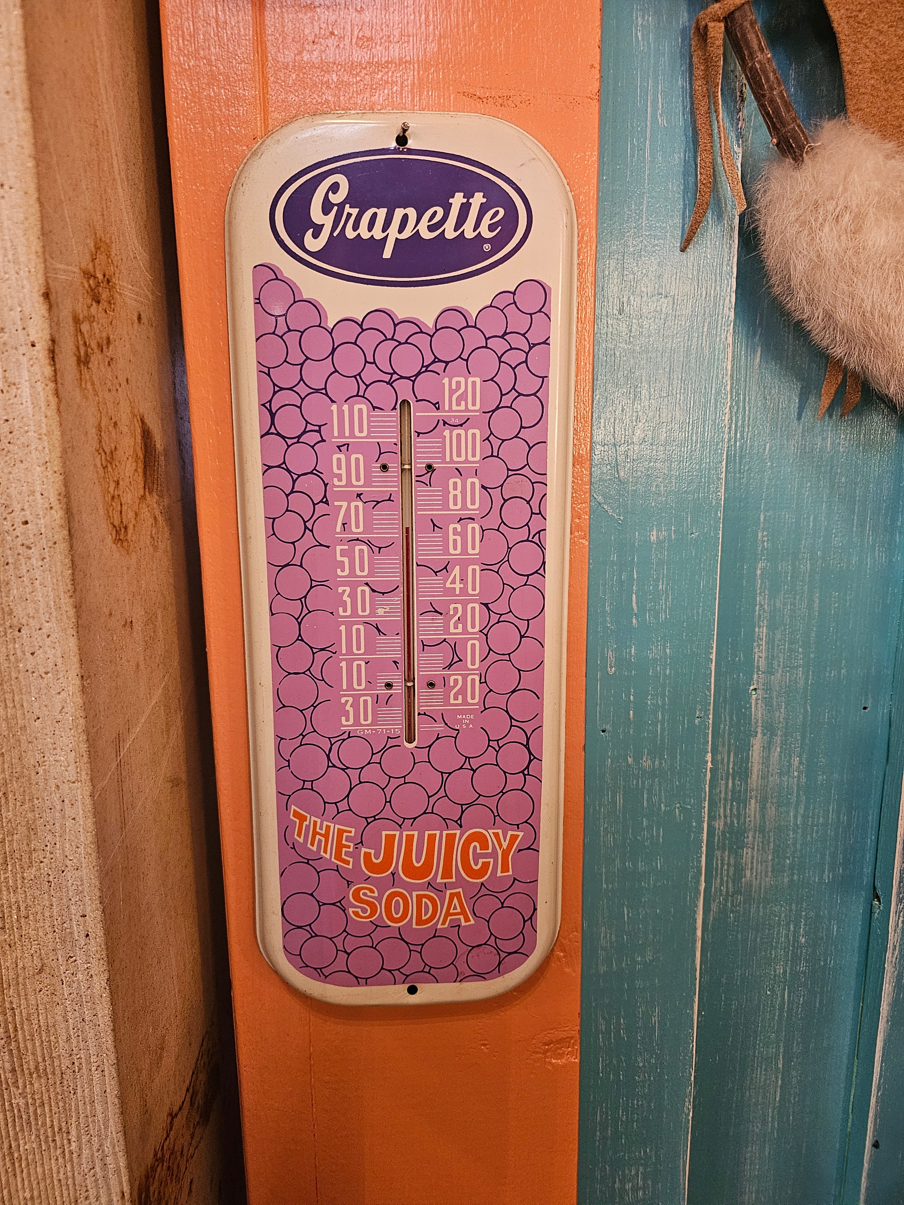 Collectibles Metal Sign Vintage The Juicy Soda