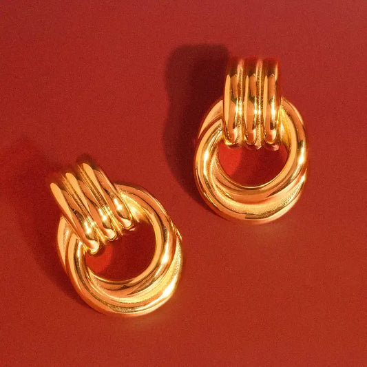Wanda Classic Hoop Earrings
