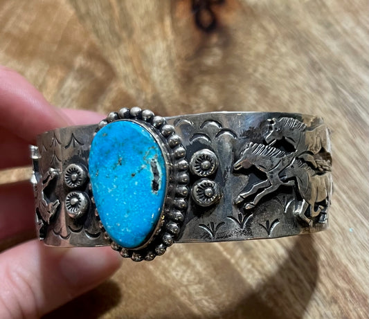 Turquoise | Authentic Turquoise Kingman Horses Cuff