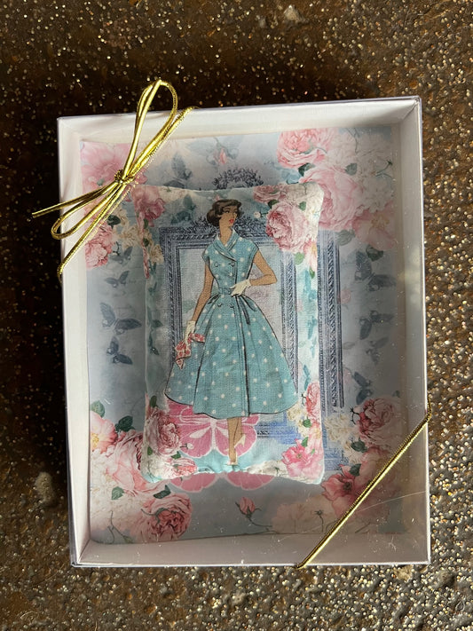 Home | Ladies Sachet