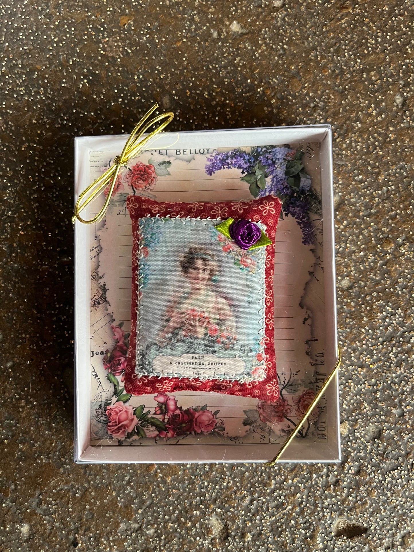 Home | Ladies Sachet